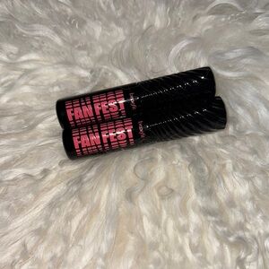 Benefit Black and Pink Mascara for Bold Lashes